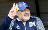 Maradona operato al cervello è fuori pericolo